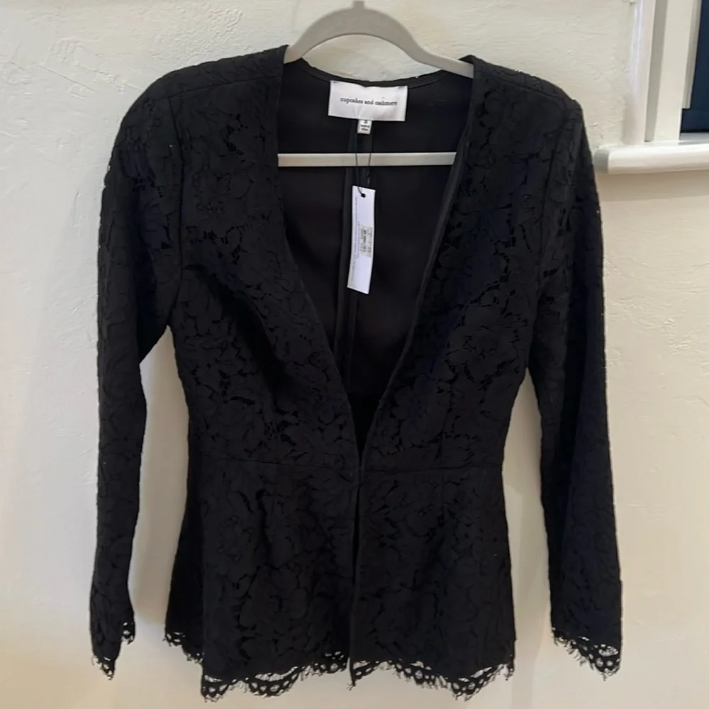 NWT Cupcakes and Cashmere Black Lace Tess Blazer Size Small - Picture 2 of 9